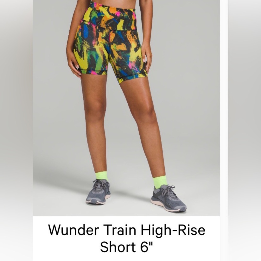lululemon athletica Colorfull wunder under  Bike Shorts